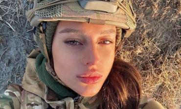 Красотка дня. Украинская Анжелина Джоли защищает нашу страну в рядах ВСУ. ФОТО