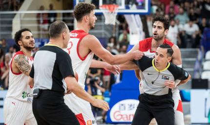Игроки сборной Грузии избили турков после победы на Евробаскете. Во время игры были удалены два баскетболиста и тренер