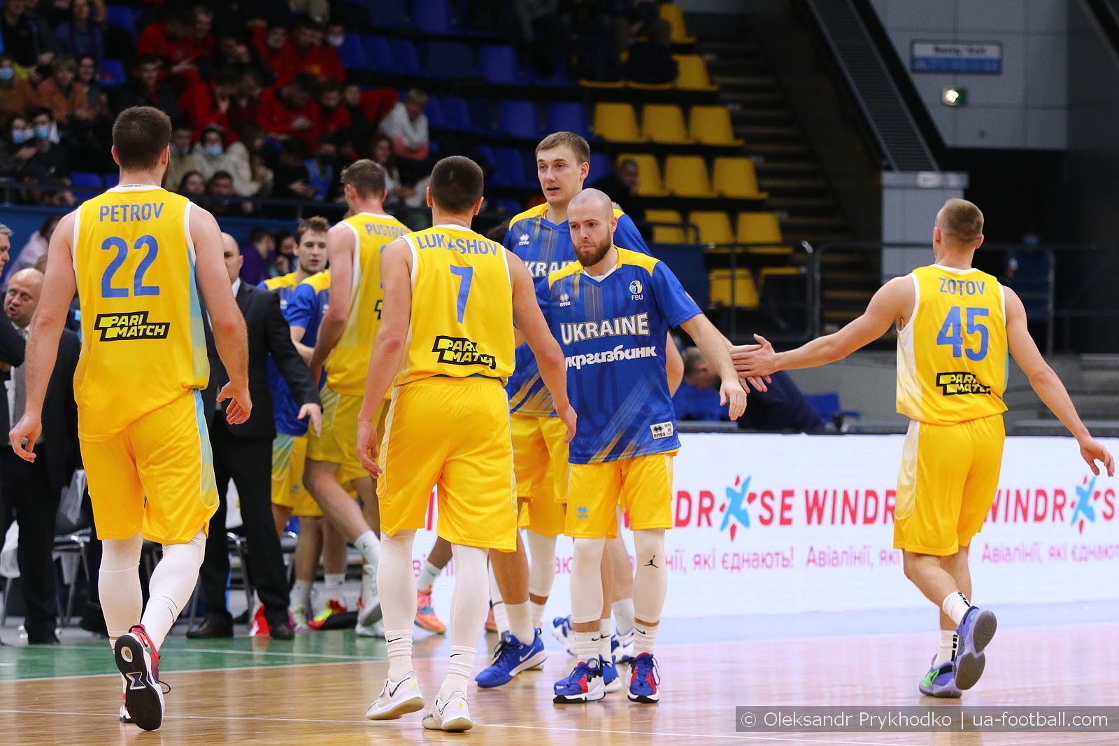 На прицеле - Мундиаль. ФОТО репортаж, как сборная Украины по баскетболу победила Северную Македонию - фото 14