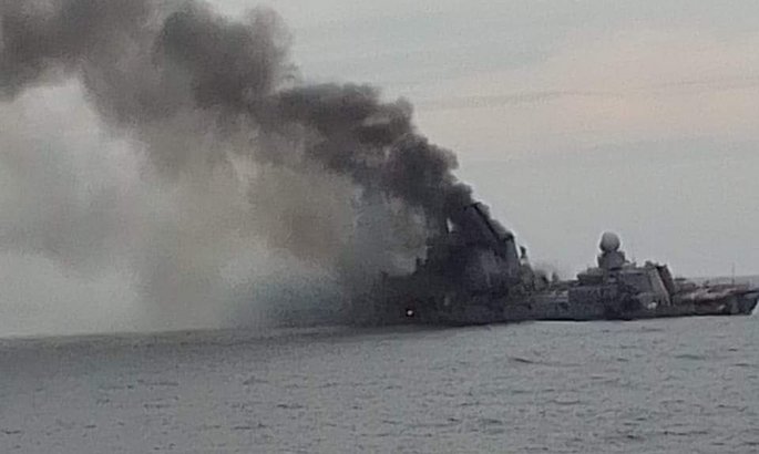 "Два попадания, ложит на бок" - в сети появилась последняя запись разговора диспетчера крейсера Москва