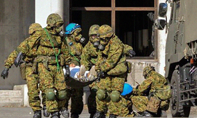 Япония передаст Украине костюмы и маски для химической защиты