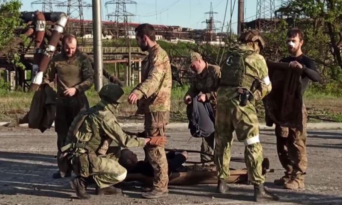 СМИ рф опубликовали новое ВИДЕО выхода защитников Мариуполя из Азовстали