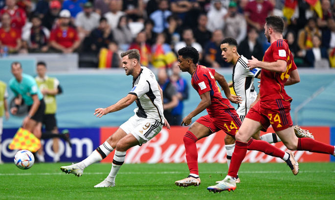 Испания - Германия 1:1. Центрфорварды по-прежнему важны