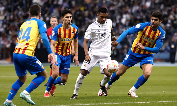 Реал Мадрид - Валенсия. Анонс и прогноз перенесенного матча Примеры на 2.02.2023