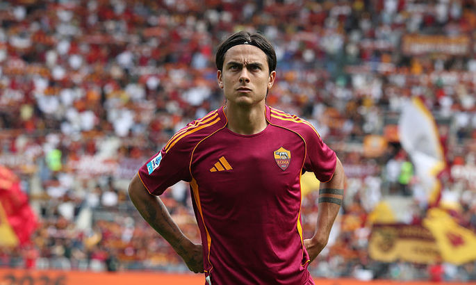 Довбик? Нападающий Ромы готов уменьшить зарплату, чтобы остаться в клубе - Италия Довбик? Нападающий Ромы готов уменьшить зарплату, чтобы остаться в клубе