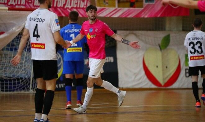 Футзал. Розгромні перемоги ХІТа та Сокола