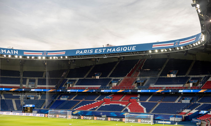 Хаос на Парк де Пренс, фан-шоп ПСЖ и Забарный. Какая футбольная атмосфера перед матчем Франция – Украина? - изображение 4