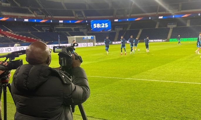 Хаос на Парк де Пренс, фан-шоп ПСЖ и Забарный. Какая футбольная атмосфера перед матчем Франция – Украина? - изображение 5