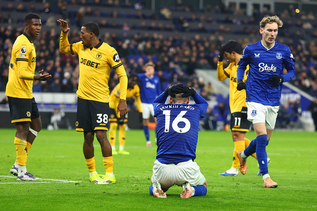 Занадто вʼязка іриска. Чому “Евертон” не дає Віталію Миколенку новий контракт - изображение 1
