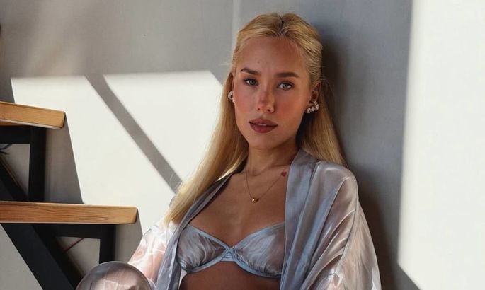 Невеста полузащитника Динамо очаровала поклонников новыми снимками